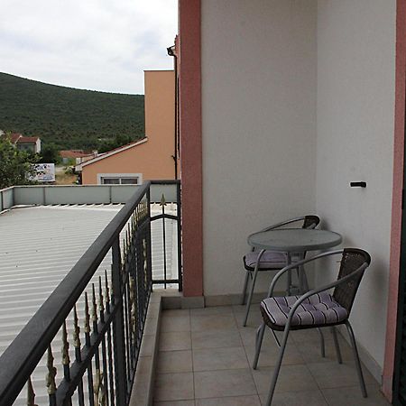 Apartmani Krka Rooms โลโซวาซ ห้อง รูปภาพ