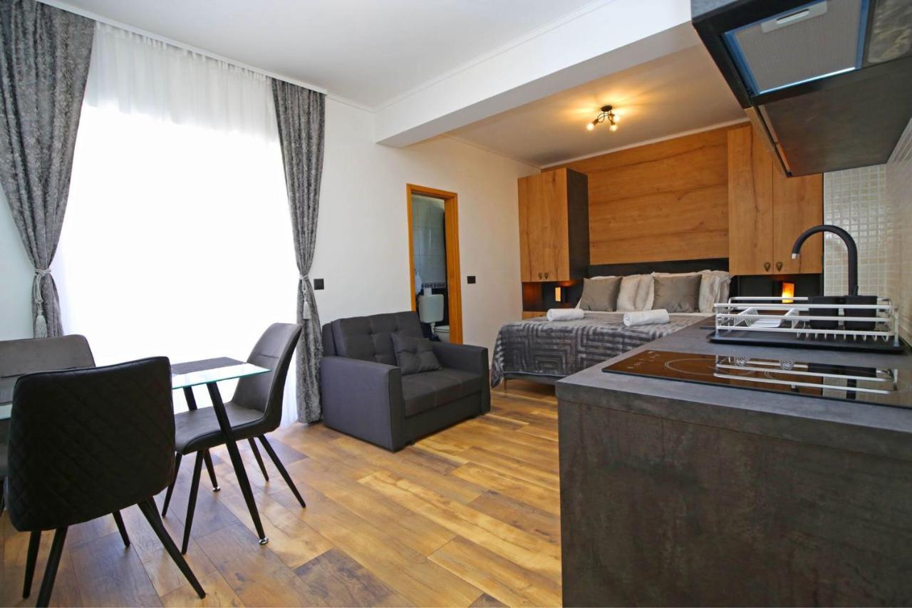 Apartmani Krka Rooms โลโซวาซ ภายนอก รูปภาพ