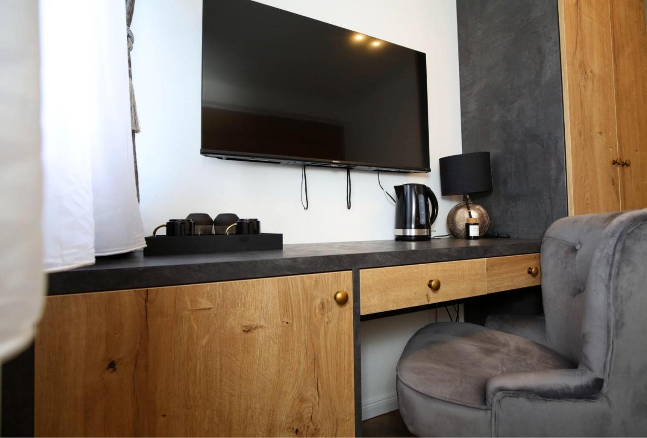 Apartmani Krka Rooms โลโซวาซ ภายนอก รูปภาพ
