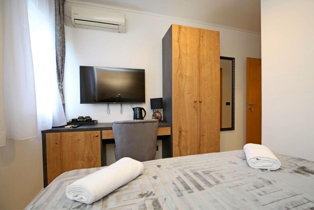 Apartmani Krka Rooms โลโซวาซ ภายนอก รูปภาพ