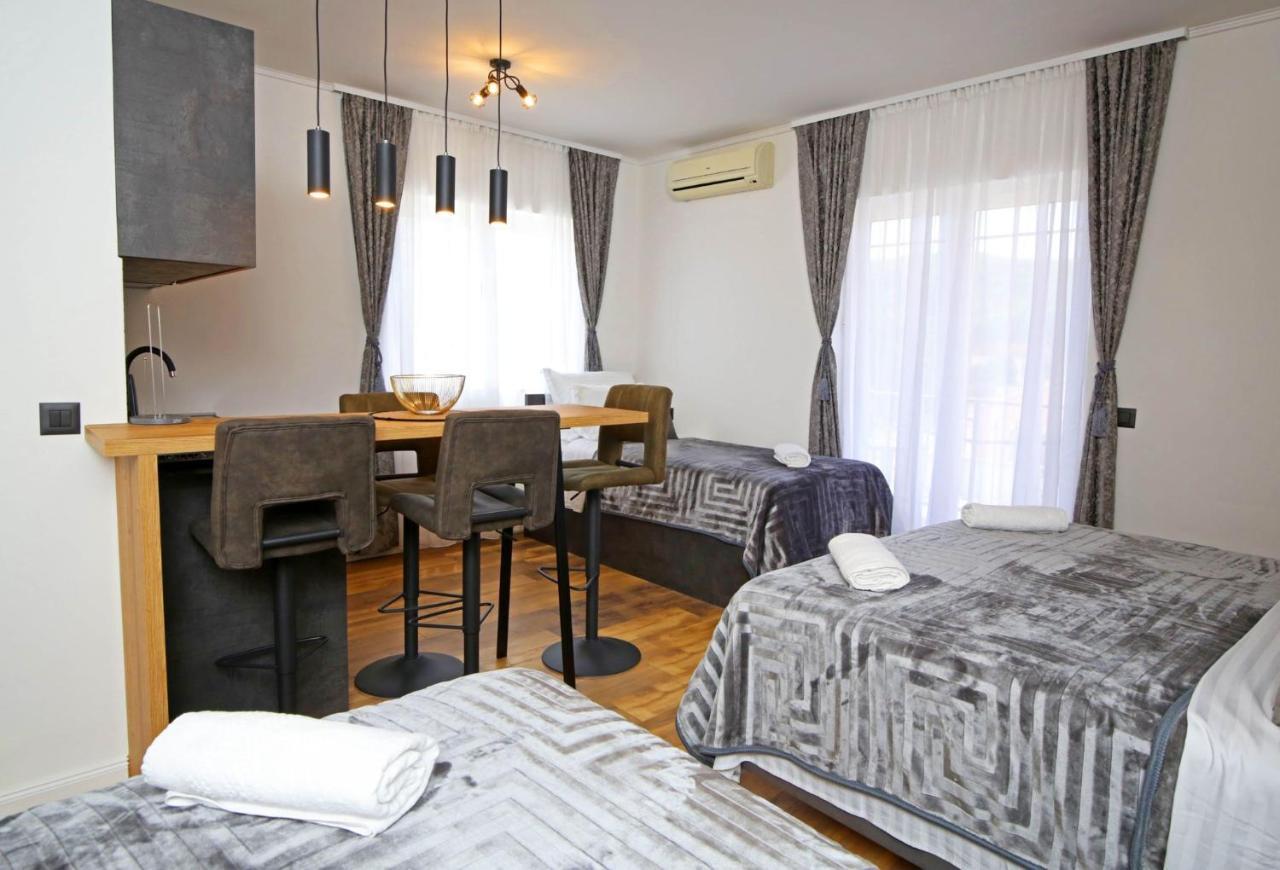 Apartmani Krka Rooms โลโซวาซ ภายนอก รูปภาพ