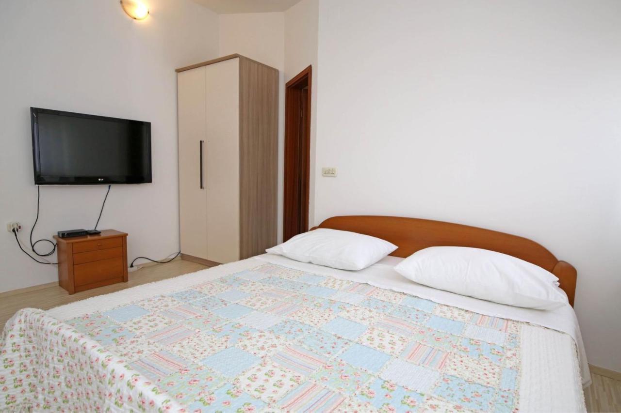 Apartmani Krka Rooms โลโซวาซ ภายนอก รูปภาพ