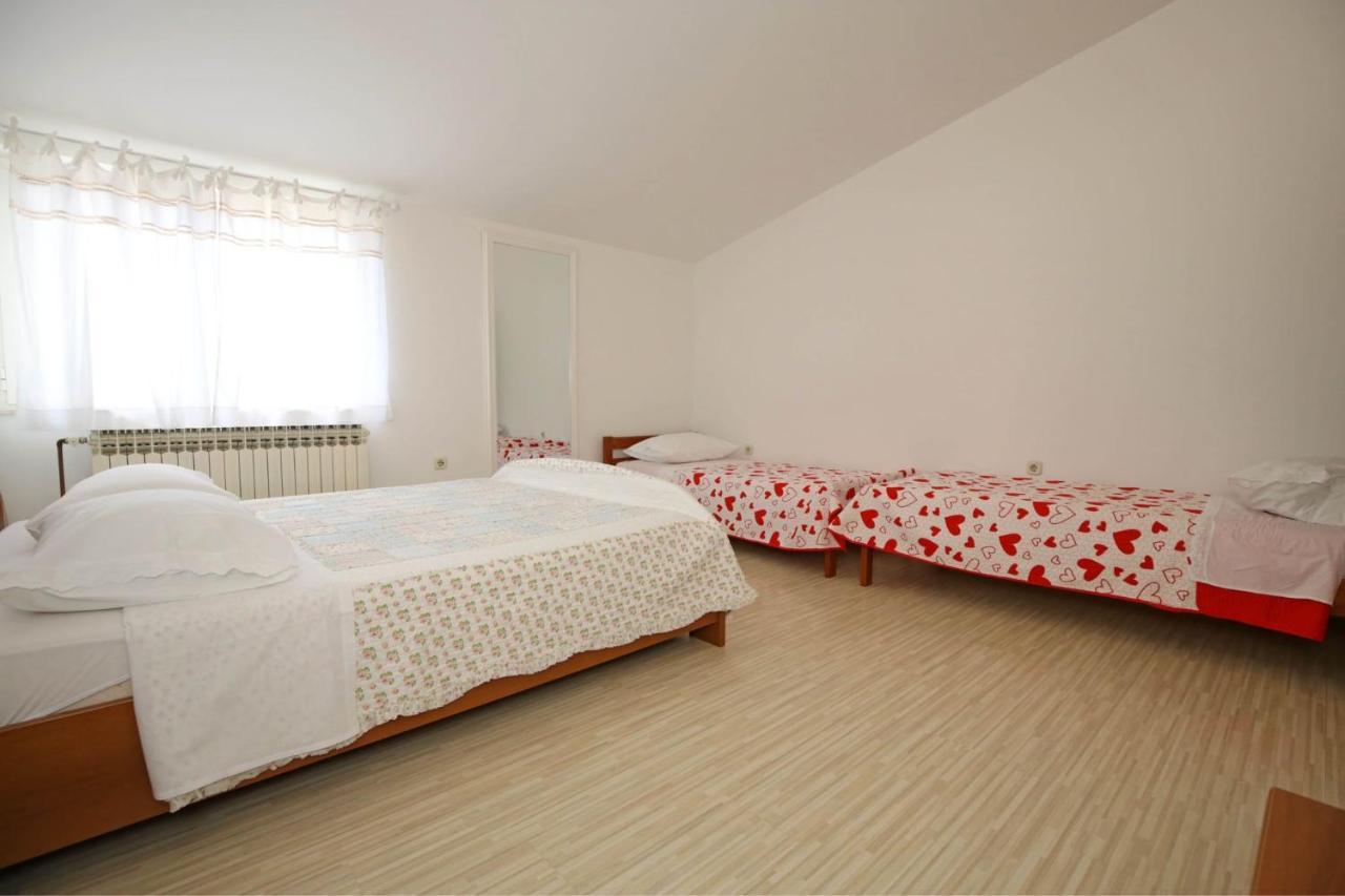 Apartmani Krka Rooms โลโซวาซ ภายนอก รูปภาพ