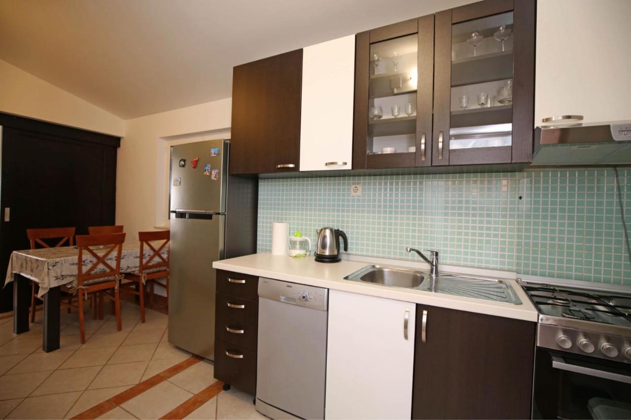 Apartmani Krka Rooms โลโซวาซ ภายนอก รูปภาพ