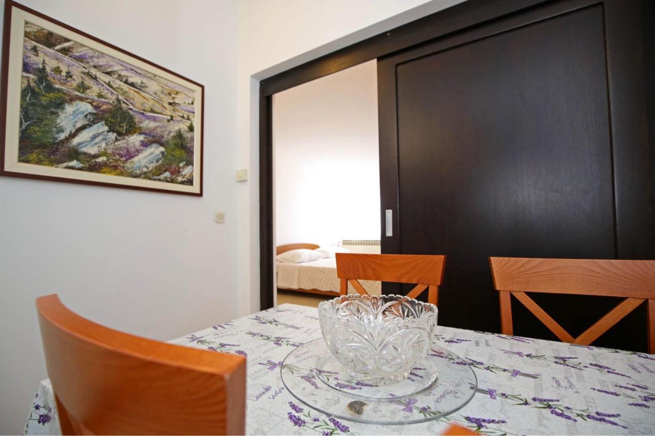 Apartmani Krka Rooms โลโซวาซ ภายนอก รูปภาพ