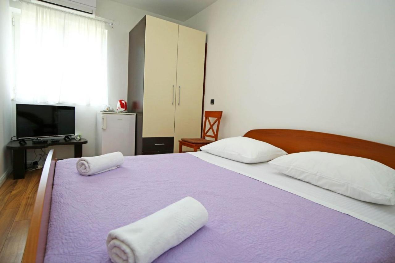 Apartmani Krka Rooms โลโซวาซ ภายนอก รูปภาพ