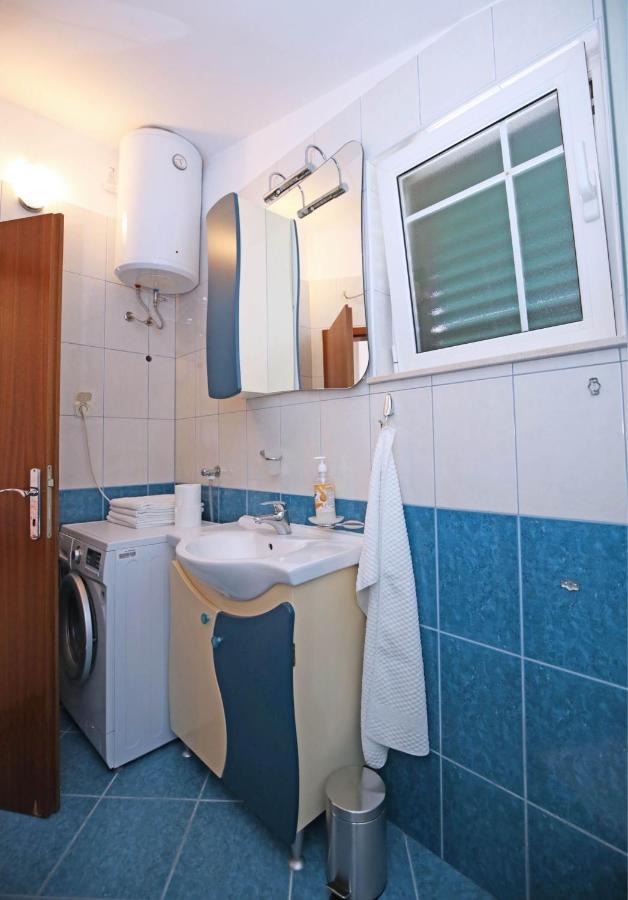 Apartmani Krka Rooms โลโซวาซ ภายนอก รูปภาพ